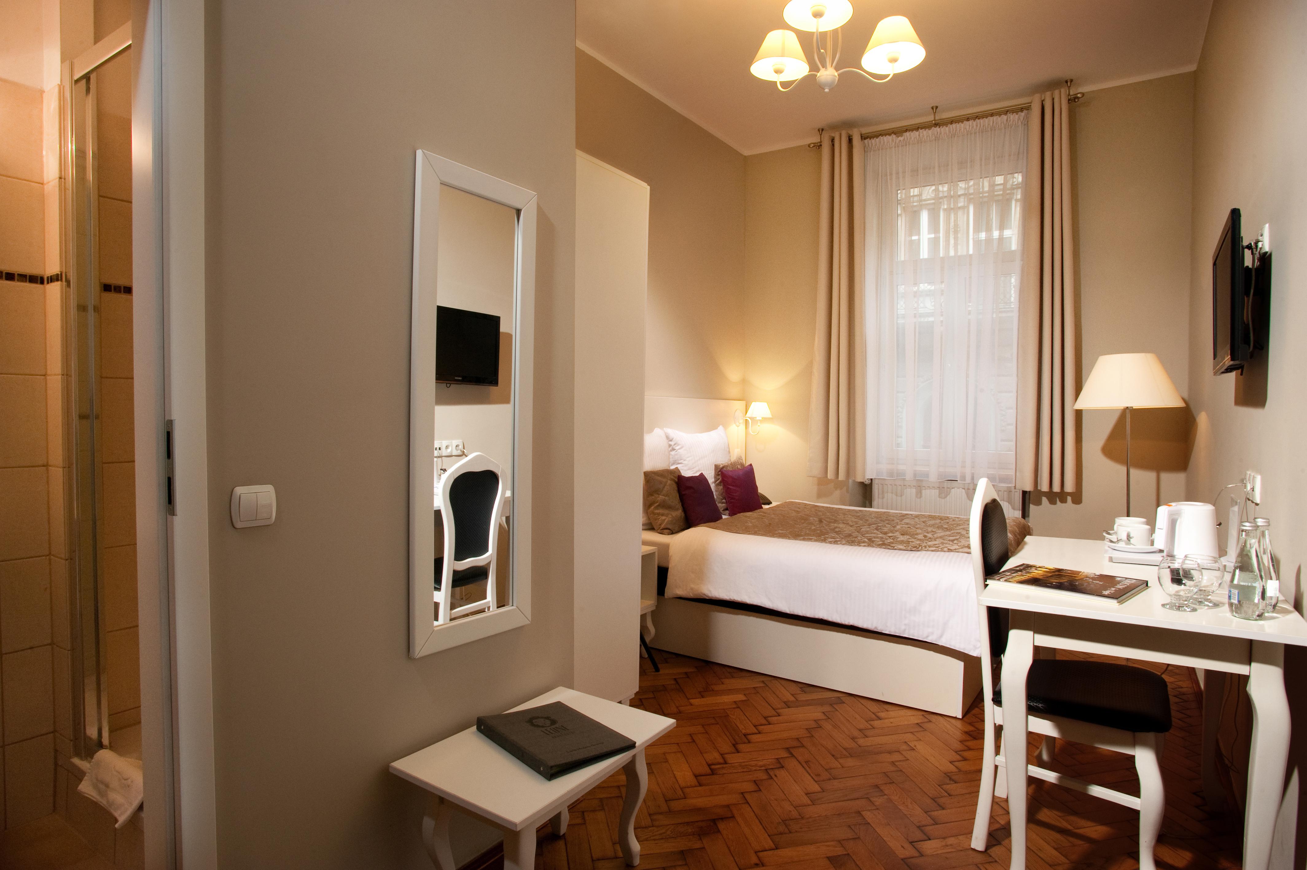 Leone Aparthotel Krakow Ngoại thất bức ảnh