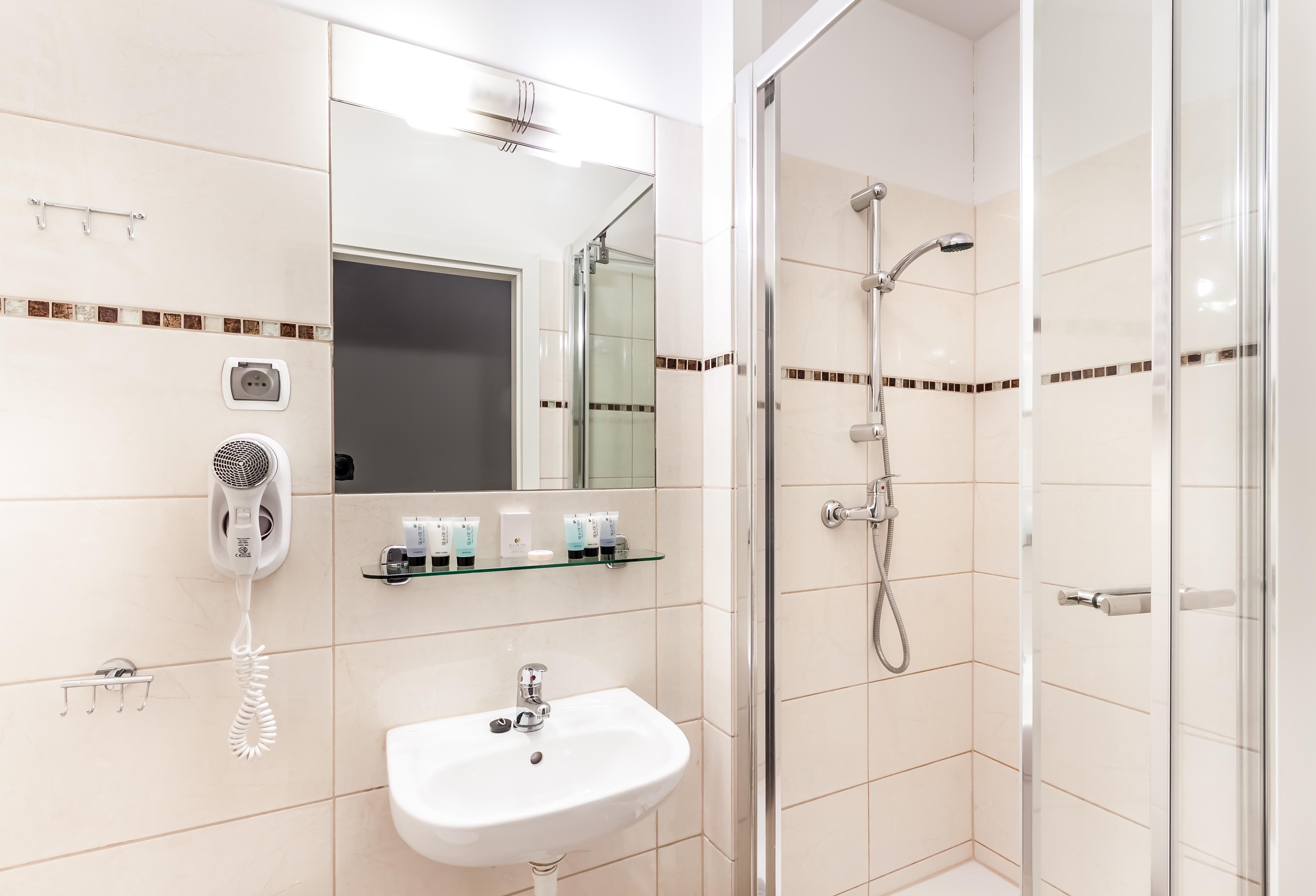 Leone Aparthotel Krakow Ngoại thất bức ảnh