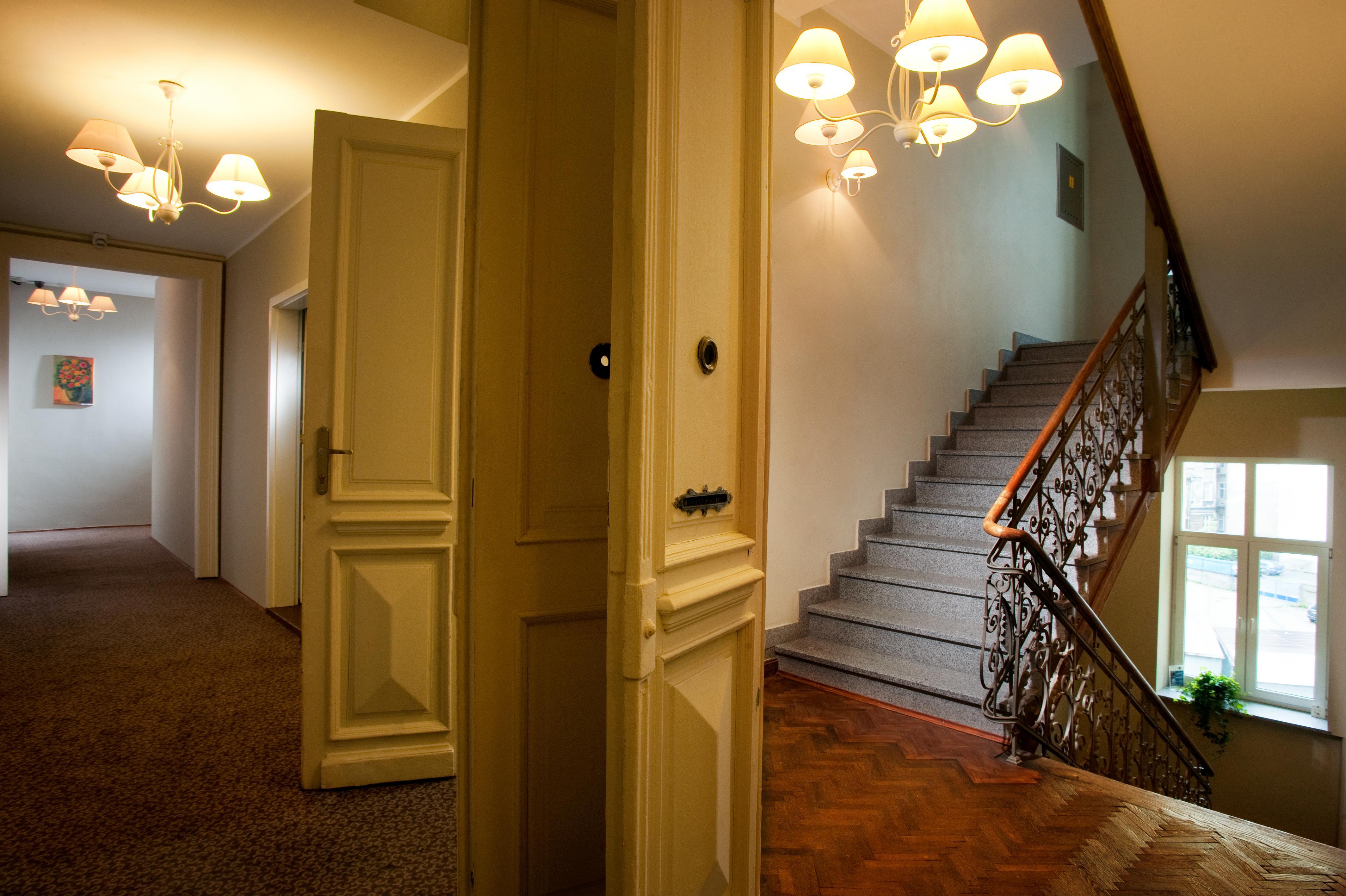 Leone Aparthotel Krakow Ngoại thất bức ảnh