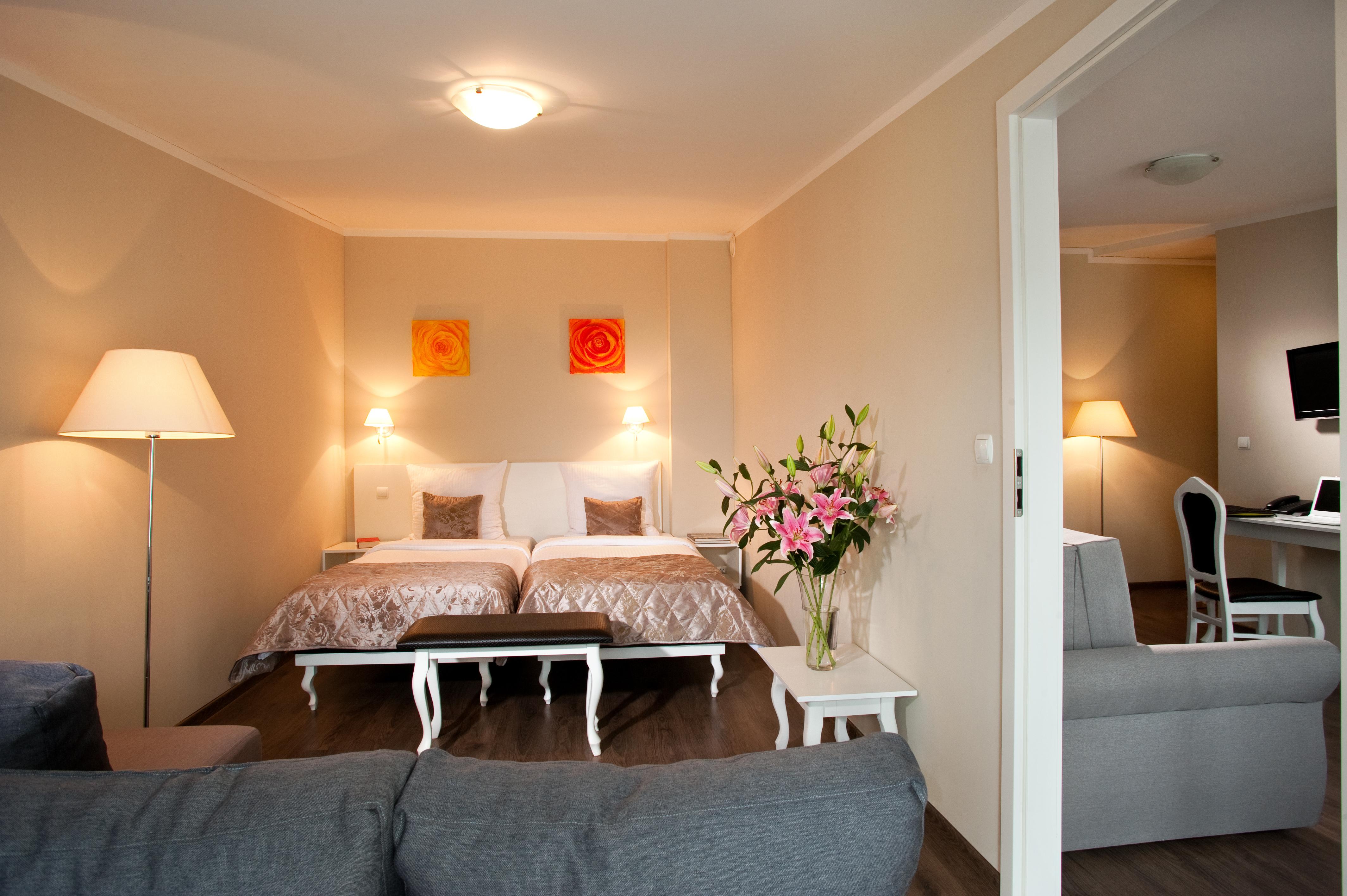 Leone Aparthotel Krakow Ngoại thất bức ảnh