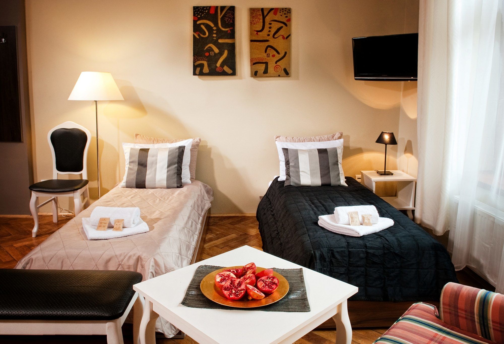 Leone Aparthotel Krakow Ngoại thất bức ảnh