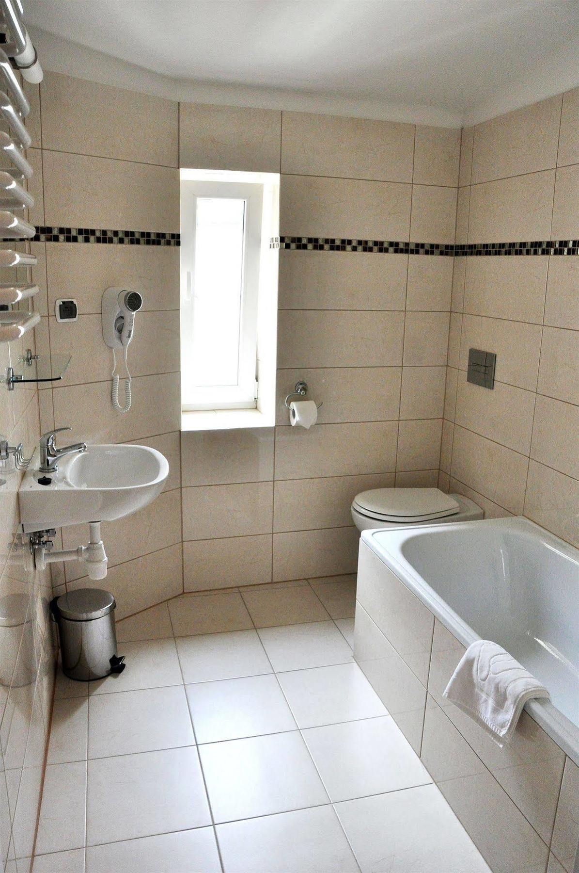 Leone Aparthotel Krakow Ngoại thất bức ảnh