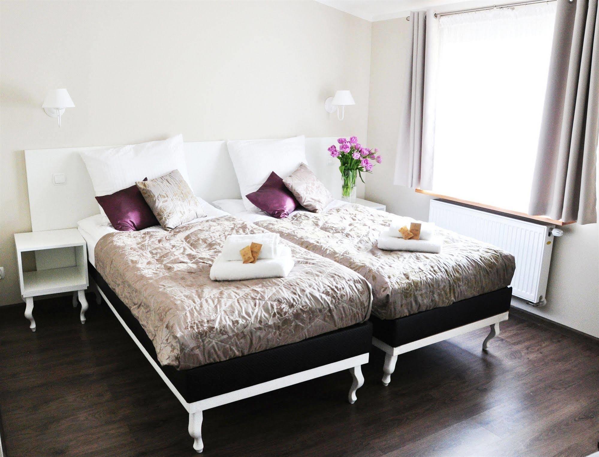Leone Aparthotel Krakow Ngoại thất bức ảnh