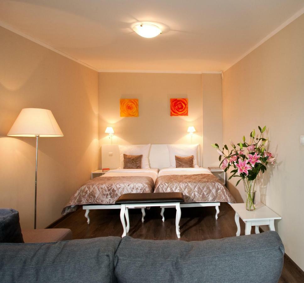 Leone Aparthotel Krakow Ngoại thất bức ảnh